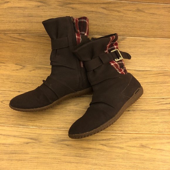 Patagonia Shoes - Patagonia brown expresso plaid booties, size 8